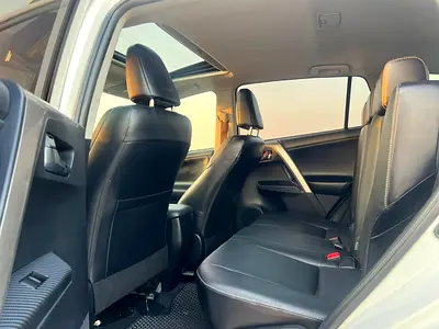 2014 Toyota RAV 4 照片 16
