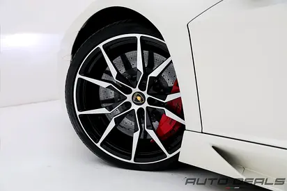 2016 Lamborghini AVENTADOR — миниатюра 12