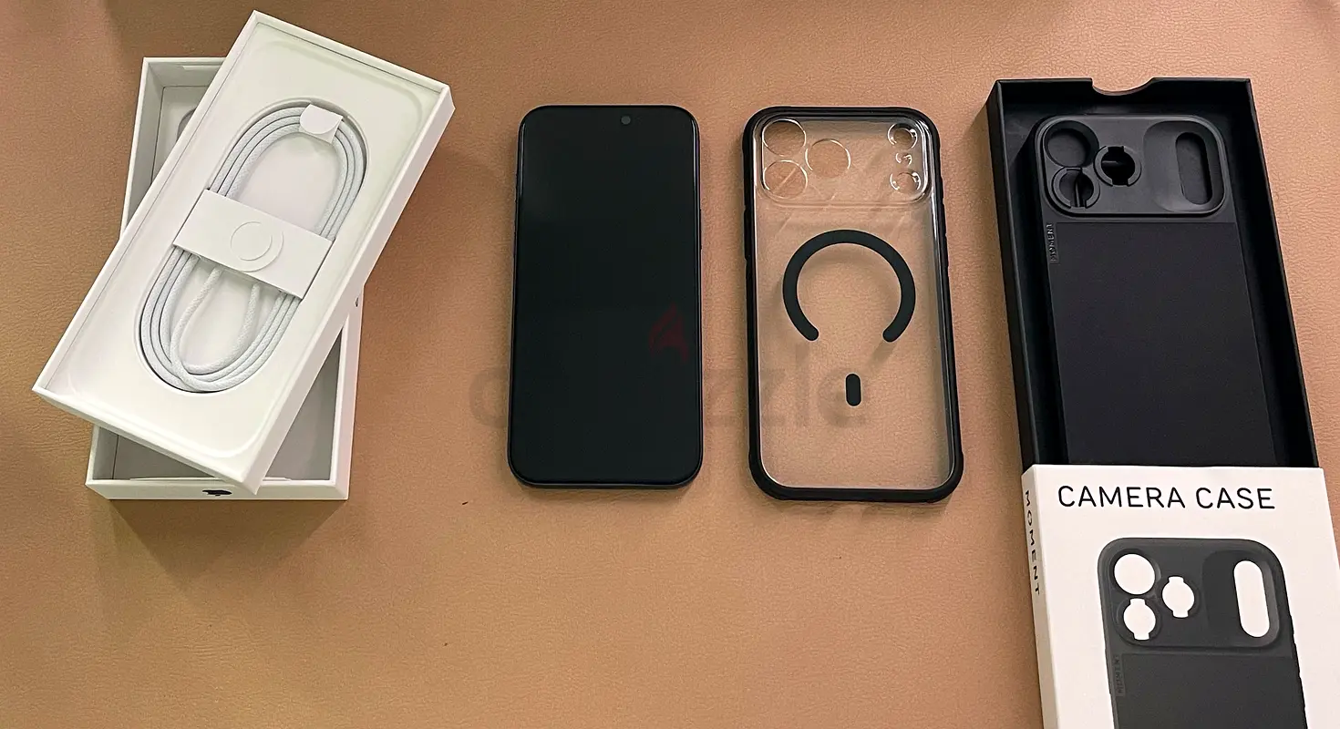 iPhone 17 Pro Max 512GB (Blue) + AppleCare + dbrand Moment Pro Cases
