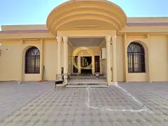 Villa for sale in Al Nakheelat On Jar Street Area: 7,500 sq ft