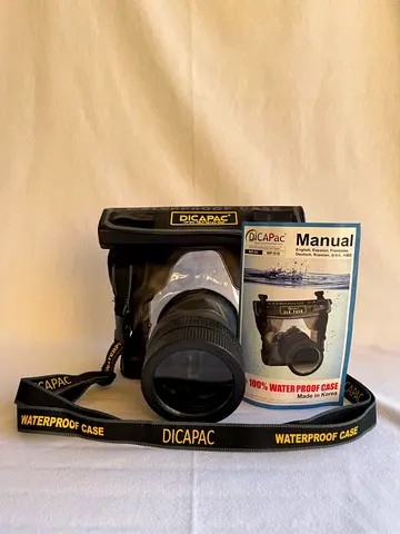 DiCAPac WP-S10 DSLR Waterproof Case