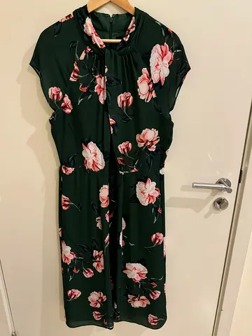 Phase eight dress size 18