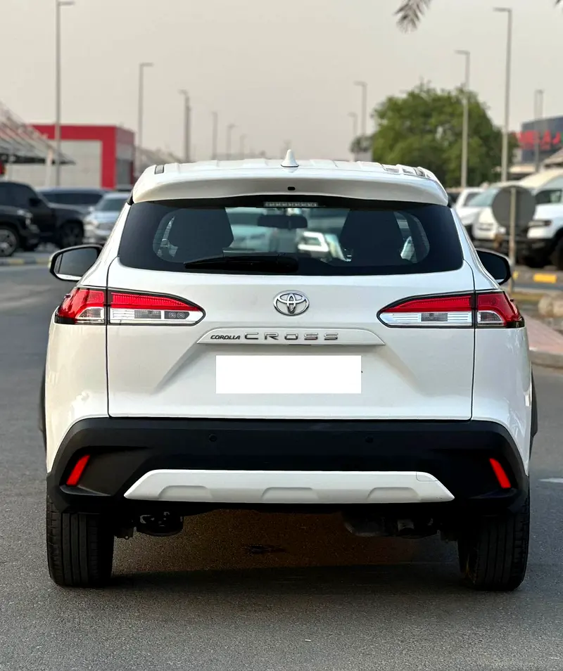 /ar/city-dubai/cate-car-used-car/toyota-corolla-cross-2023-1-8l-xle-hev-hybrid-cvt-fwd-45762496567576576/-12