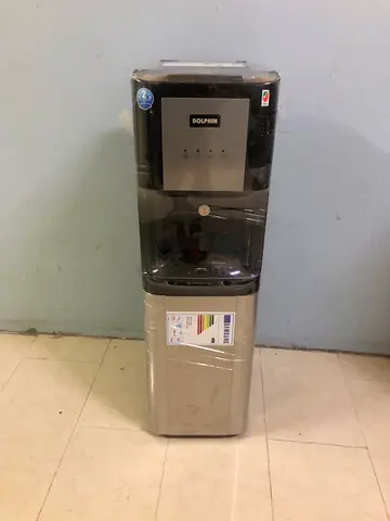 Bottom load water dispenser