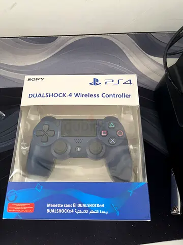 PS4 DUALSHOCK 4 Wireless Controller - Blue - BRAND NEW