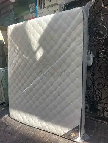 King size mattress 180x200cm.  Same day delivery available