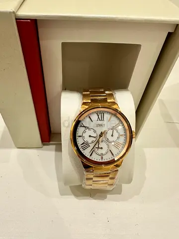 Elegant Rose Gold Watch with White Dial