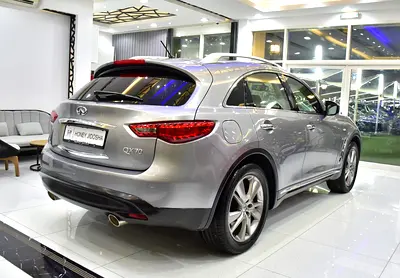 2020 Infiniti QX70 — фото 6