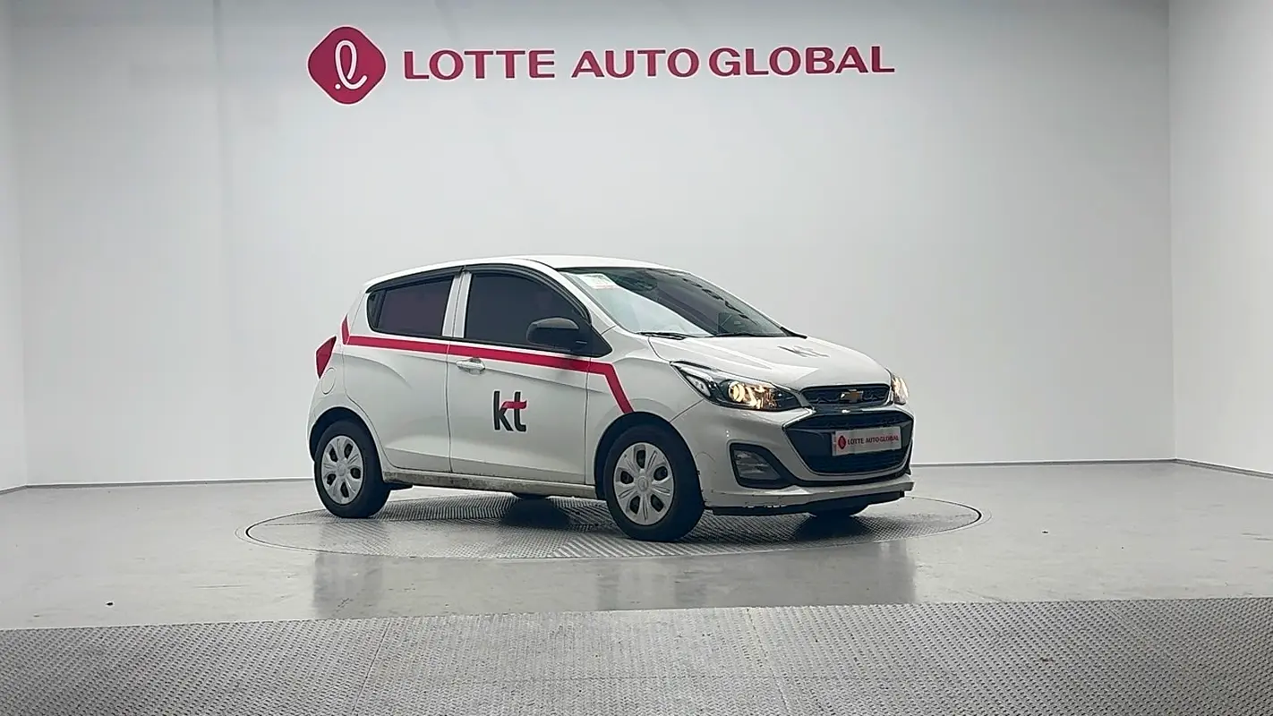 Chevrolet Spark 2019 — photo 1 of 20