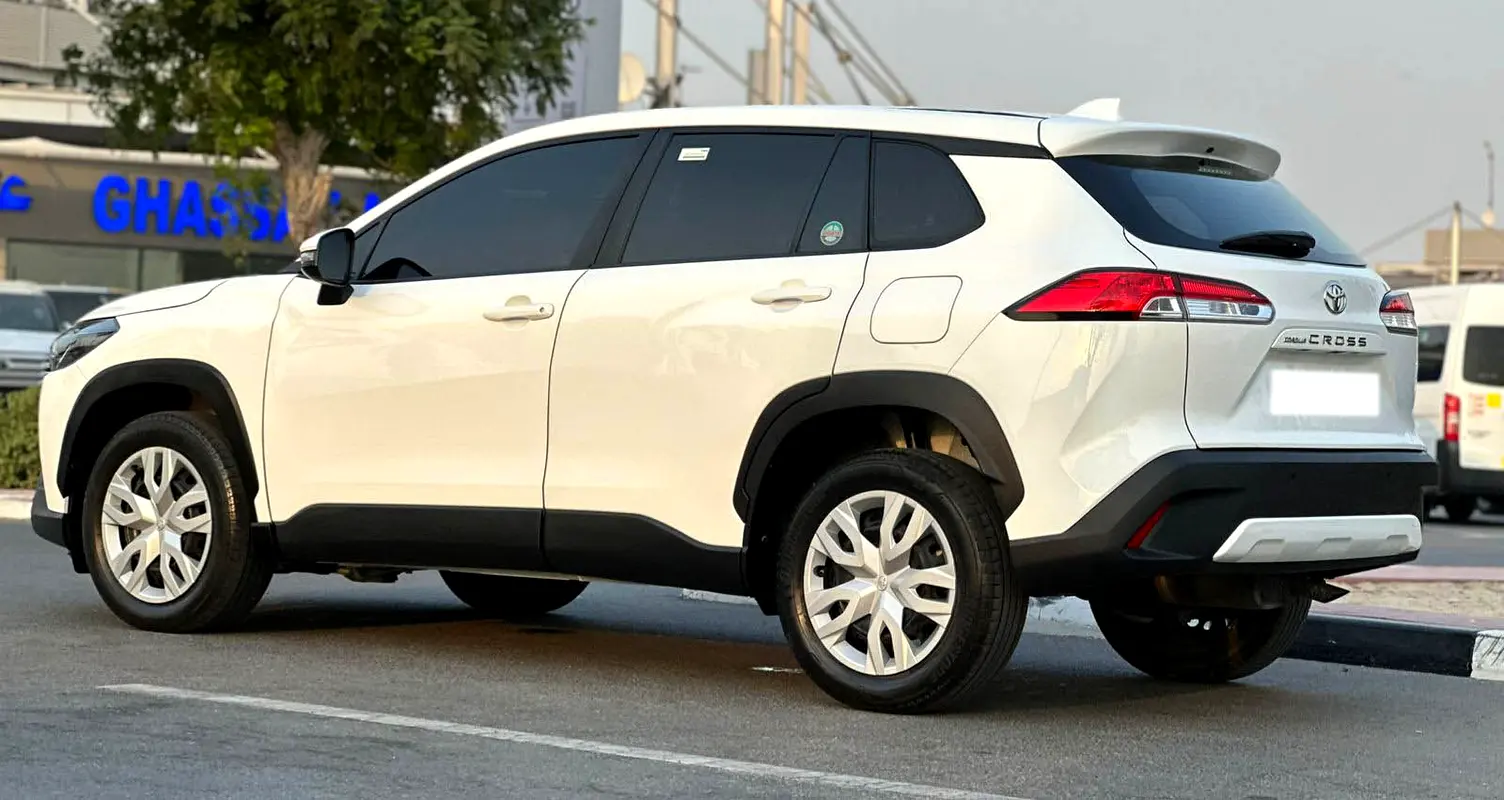 /ar/city-dubai/cate-car-used-car/toyota-corolla-cross-2023-1-8l-xle-hev-hybrid-cvt-fwd-45762496567576576/-7