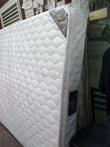 180x200cm King size mattress with top .All times delivery available