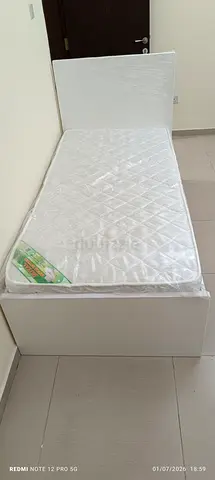 Single 90x190 size wood bed frame with mattres brand new available