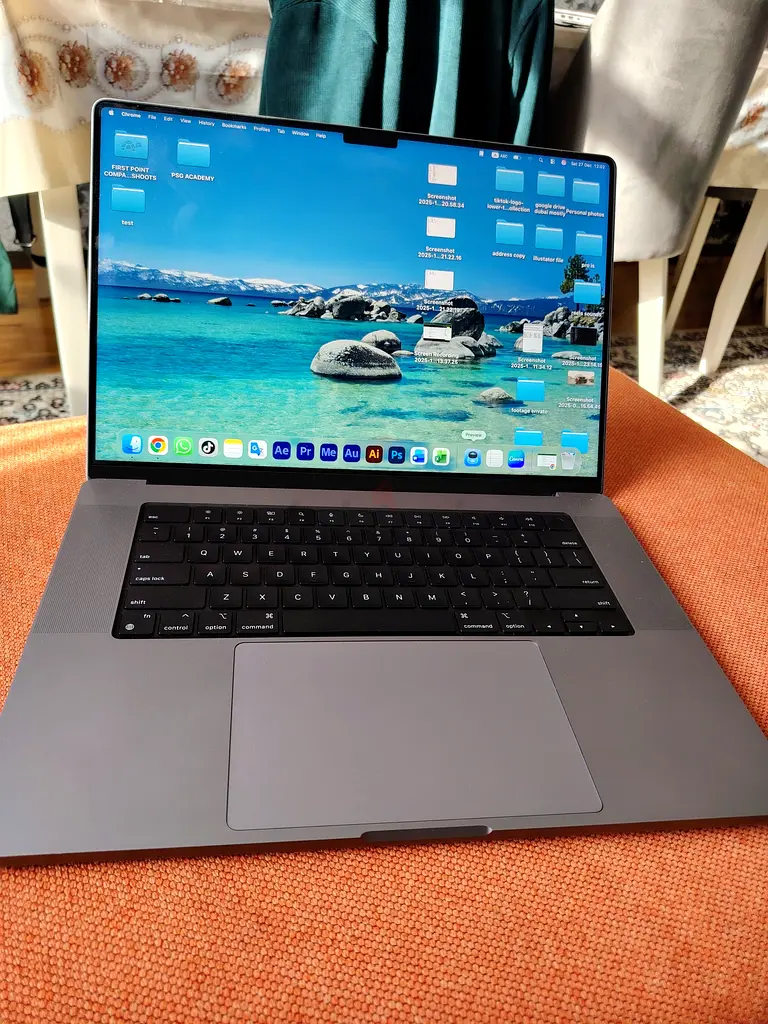 MacBook pro 16 inch m1 pro 16ram 1tb ssd65073391670018111