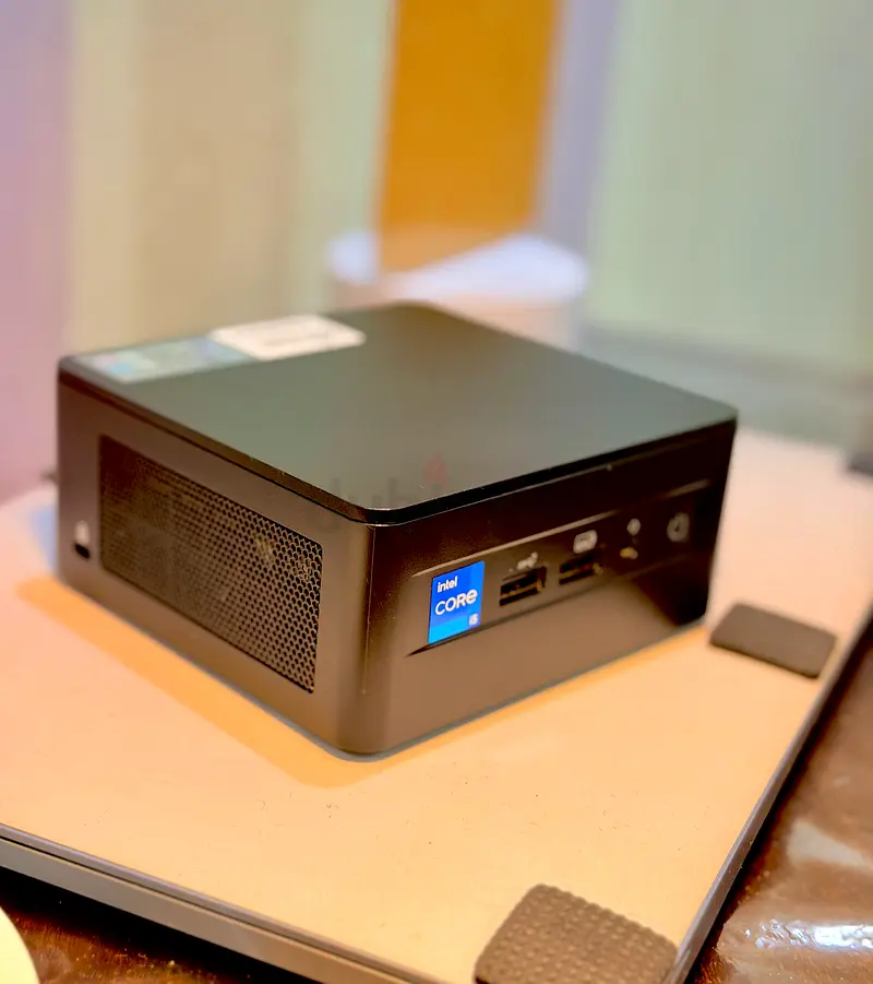 Intel NUC 12 NUC12WSHi5 Mini PC – 12th Gen i5-1240P | Iris Xe | 8GB RAM | 512GB SSD