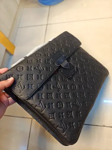 Laptop bag leather