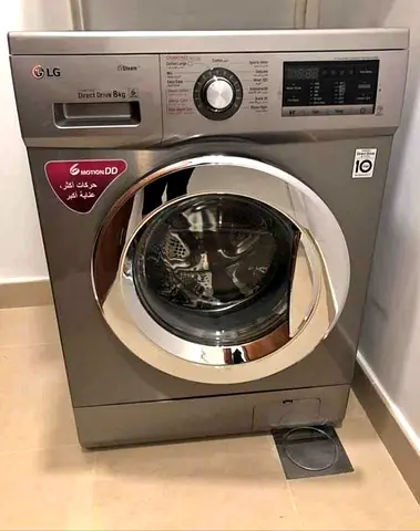 L.G direct drive steam model 8kg washing machine for sell