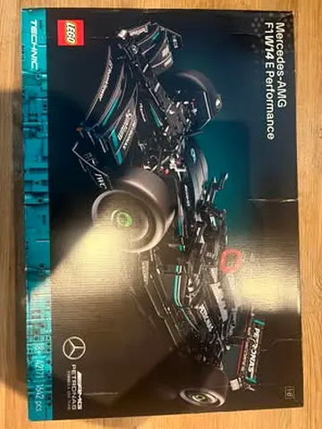 FLASH SALE BRAND NEW LEGO 42171 TECHNIC MERCEDES AMG DENTED BOX