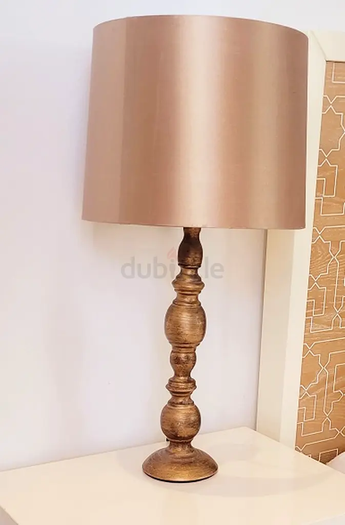 مصابيح طاولة
