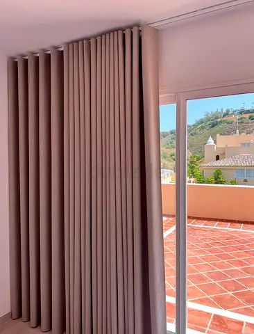 Elegant Floor-to-Ceiling Curtains for a Cozy Home