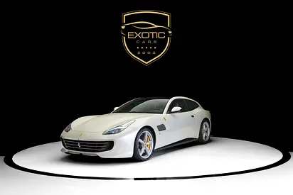 GTC4 LUSSO T | PEARL WHITE | CARBON INTERIOR AND EXTERIOR | PANORAMIC ROOF | DIAMOND STITCHED SEATS