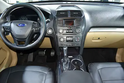 2016 FORD EXPLORER 照片 9