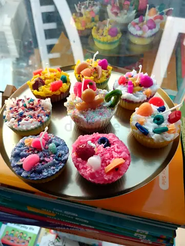 Colorful Cupcake candle set