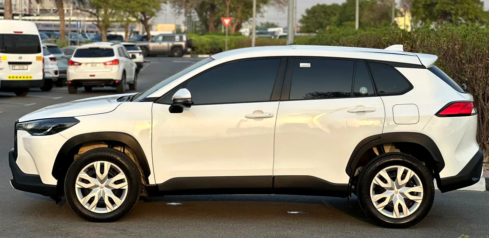 /ar/city-dubai/cate-car-used-car/toyota-corolla-cross-2023-1-8l-xle-hev-hybrid-cvt-fwd-45762496567576576/-9