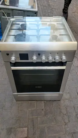 Bosch 4 burner topgas oven electric