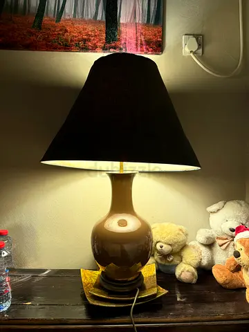 URGENT - Charming Vintage Table Lamp for Cozy Ambiance