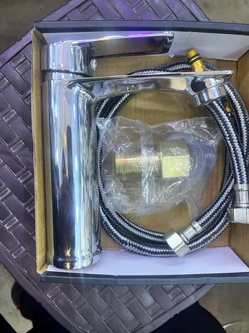 High-Quality Washbasin Faucet with Hose
