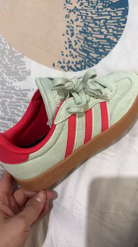 Adidas woman shoes