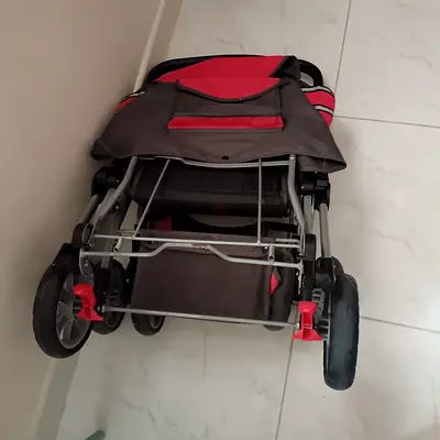Compact and Convenient Stroller for Easy Travel