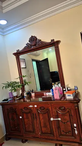 Elegant Wooden Dresser with Mirror
