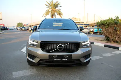 2022 Volvo XC40 — фото 8
