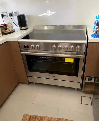 Bosch Latest Model Series 8 Electric Ceramic Cooker 90cm For Sale Same Like New Condition