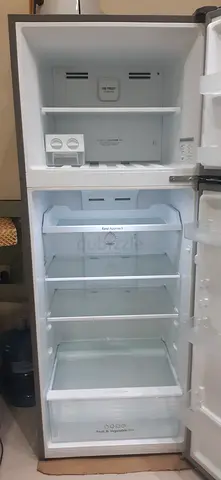 Hisense Double door top mount refrigerator RT599L 599L very good condition