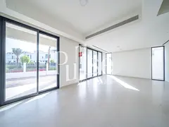 Premium 4BR Villa | Backing onto the park