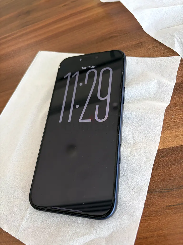 iPhone 17 Pro Max 256gb - purchased from Sharaf DG for sale