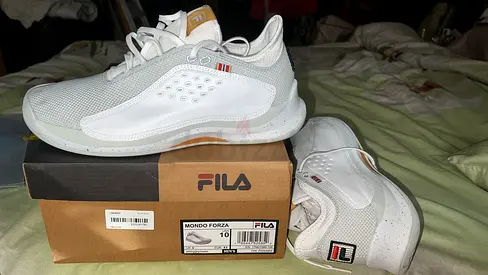 New Fila Tennis shoes for sale