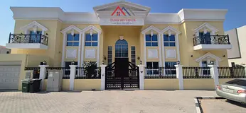 HUGE SIZE 5 BEDROOM VILLA WITH MAID AVAILABLE FOR RENT