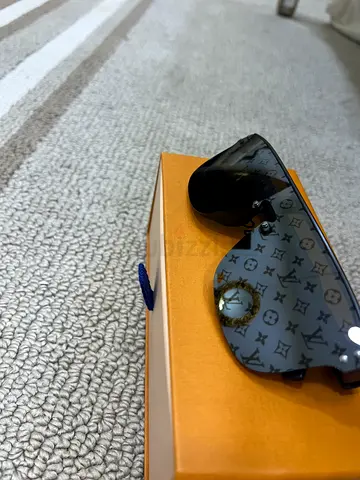 Louis Vuitton Sun Glass - Brand new
