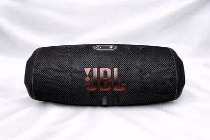 JBL Charge 5 Speaker – Excellent Condition