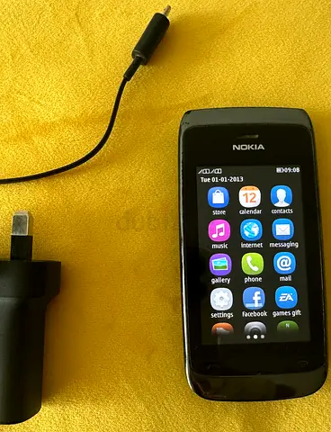 Classic Nokia 310 Mobile Phone - Reliable and Functional