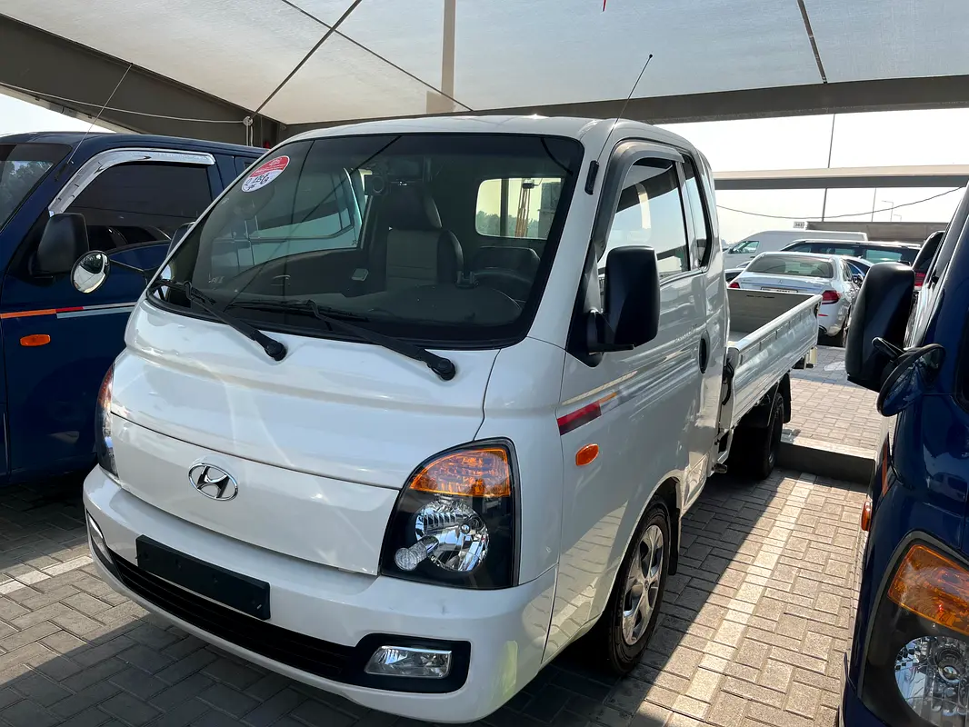 Hyundai Porter 2018 — photo 1 of 11
