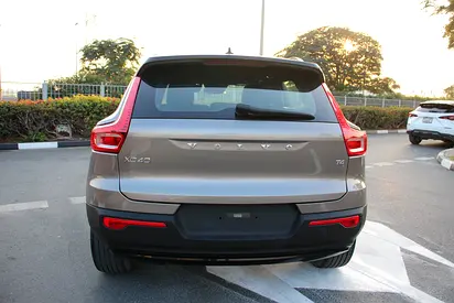 2022 Volvo XC40 — фото 4