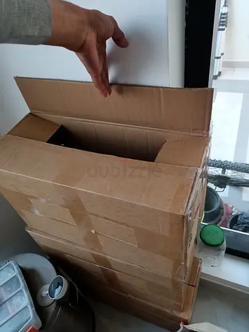 Cartoon oacking box available