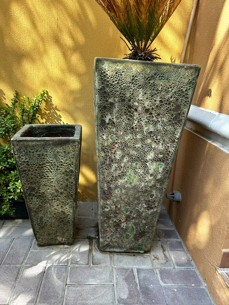 Assorted plant pots