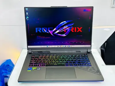 Asus Rog strix G8 i9,13980HX,32 GB. RAM,2 TB,4090,16 GB