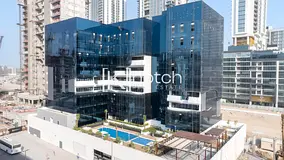Skyline Luxury | Private Garden | Modern Living