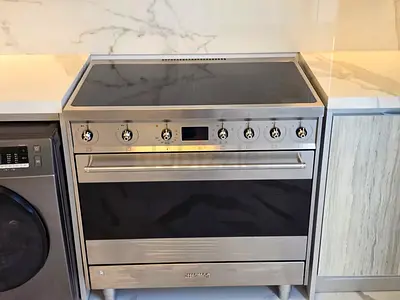 Smeg induction electric cooking range 90cm almost new C9IMX2 stainless steel